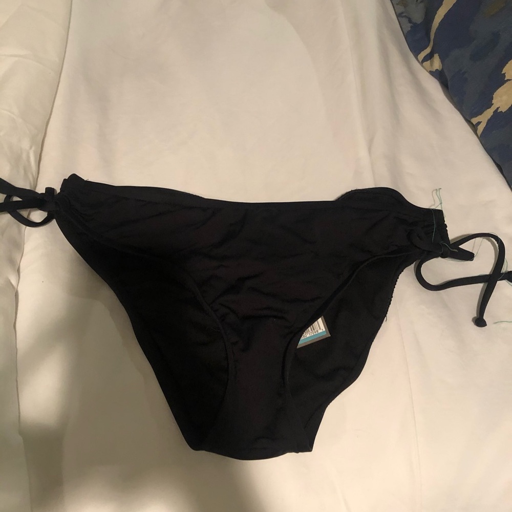 BRAND NEW WITH TAG black swimsuit bottoms